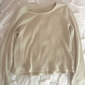Cropped cream color soft long sleeve shirt